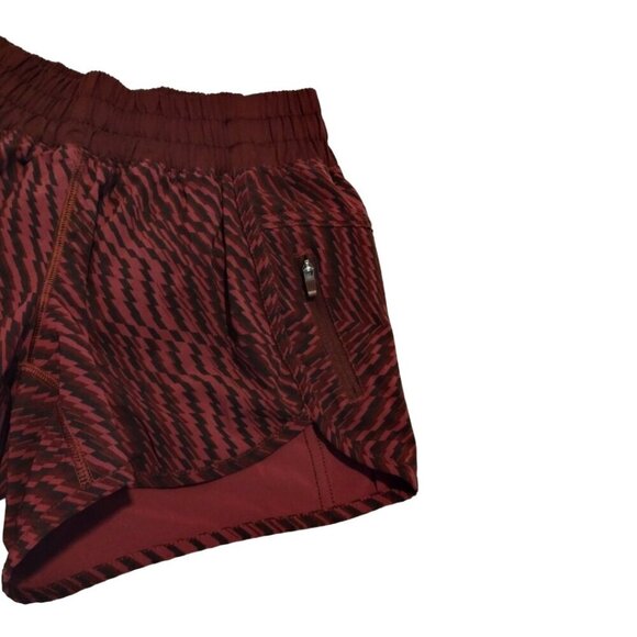 Lululemon Tracker Short III 4-way Stretch Bordeaux Drama Sz 4 Mid-Rise Running‎ - Picture 4 of 8
